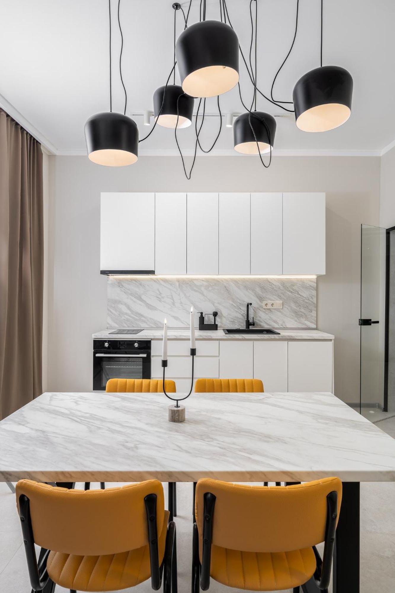 Bright & Sunny Stylish With 2bdr And 2bth Apartment *