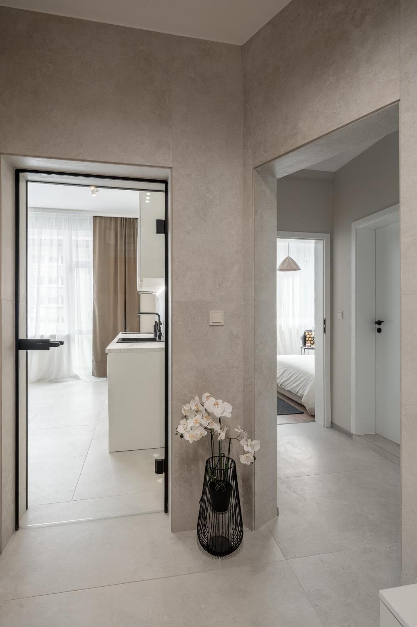 Apartment Bright & Sunny Stylish With 2bdr And 2bth