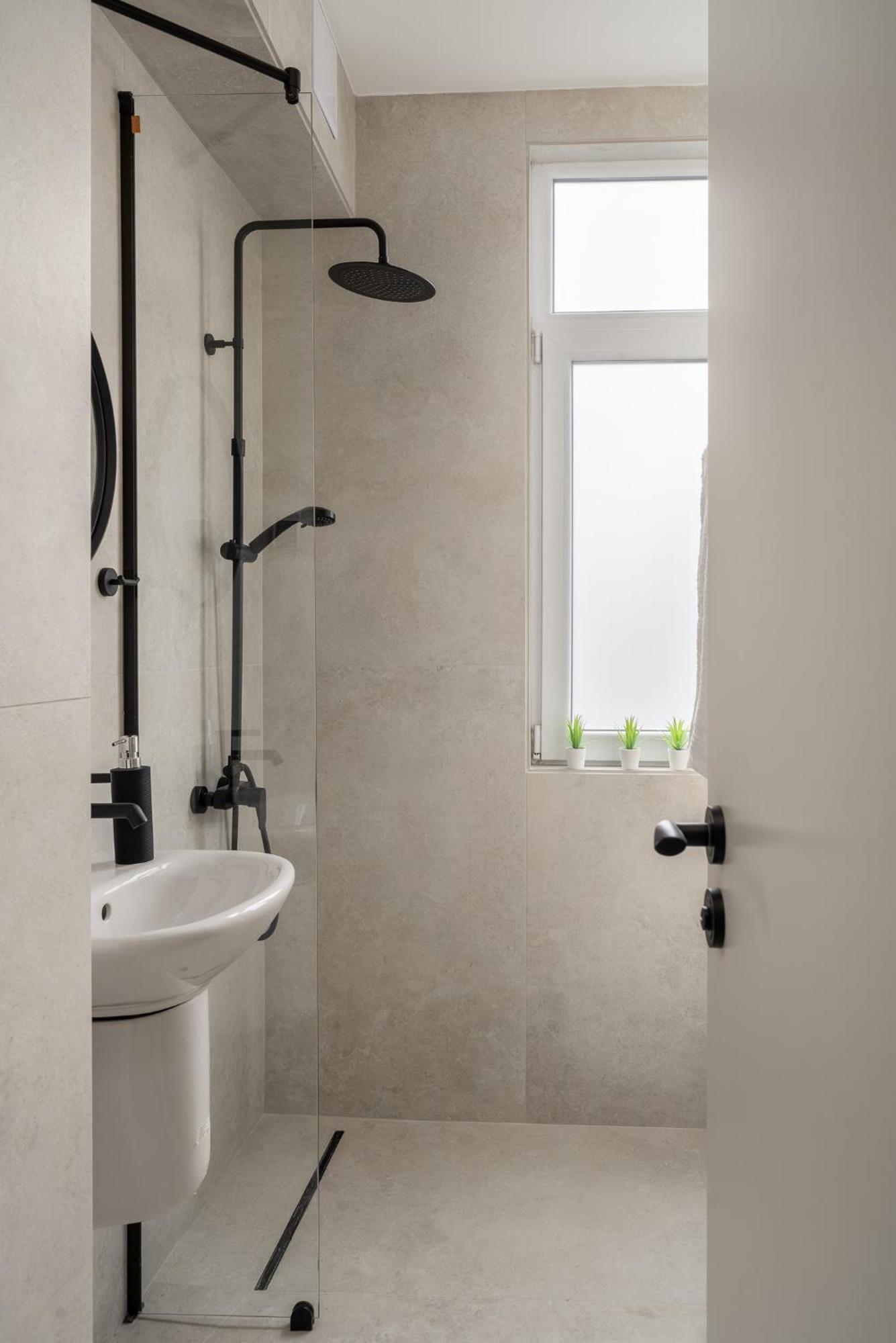 Bright & Sunny Stylish With 2bdr And 2bth Apartment Sofia